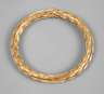 Aufwendig geflochtenes Goldarmband