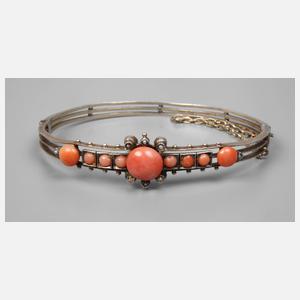 Armreif mit Korallen und Perlen