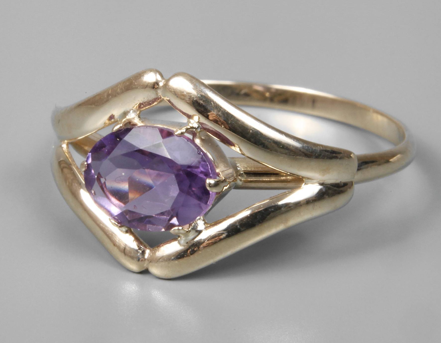Damenring mit Amethyst