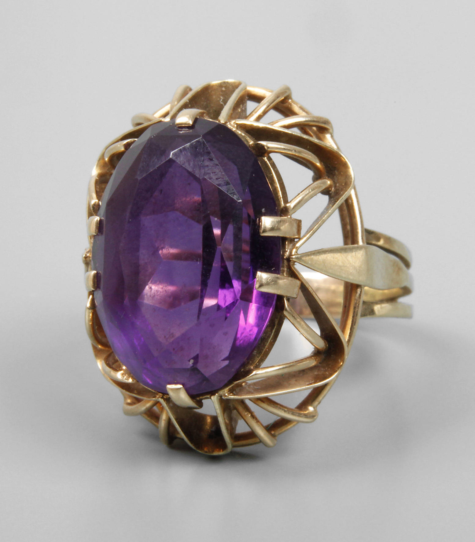 Damenring mit Amethyst
