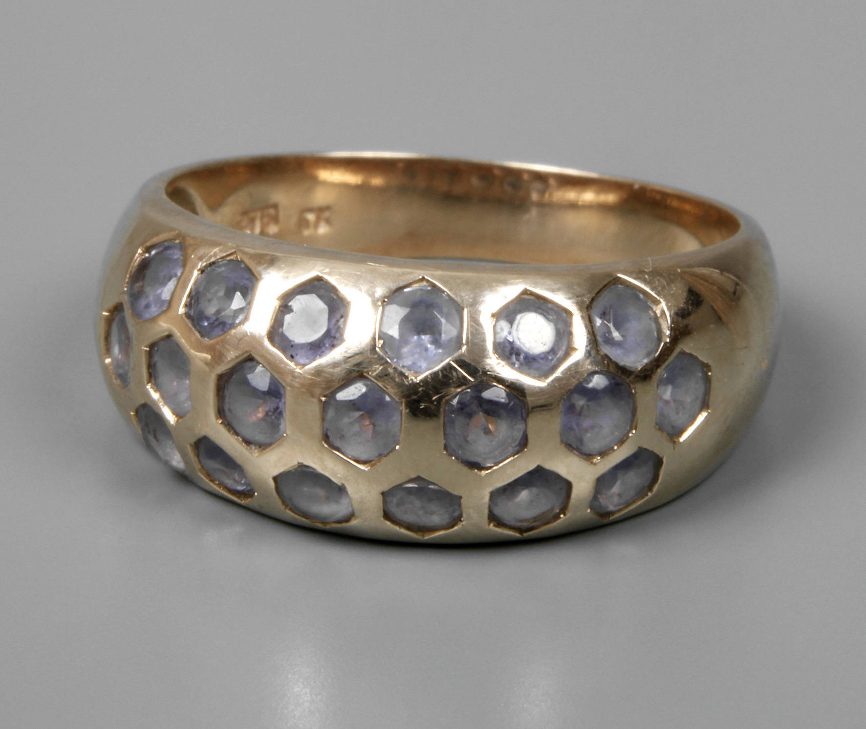 Damenring mit Amethysten