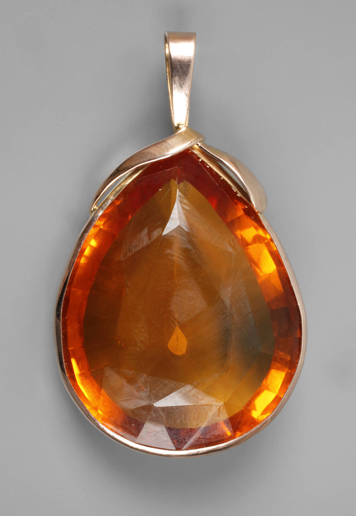 Anhänger mit Citrin von ca. 120 ct.