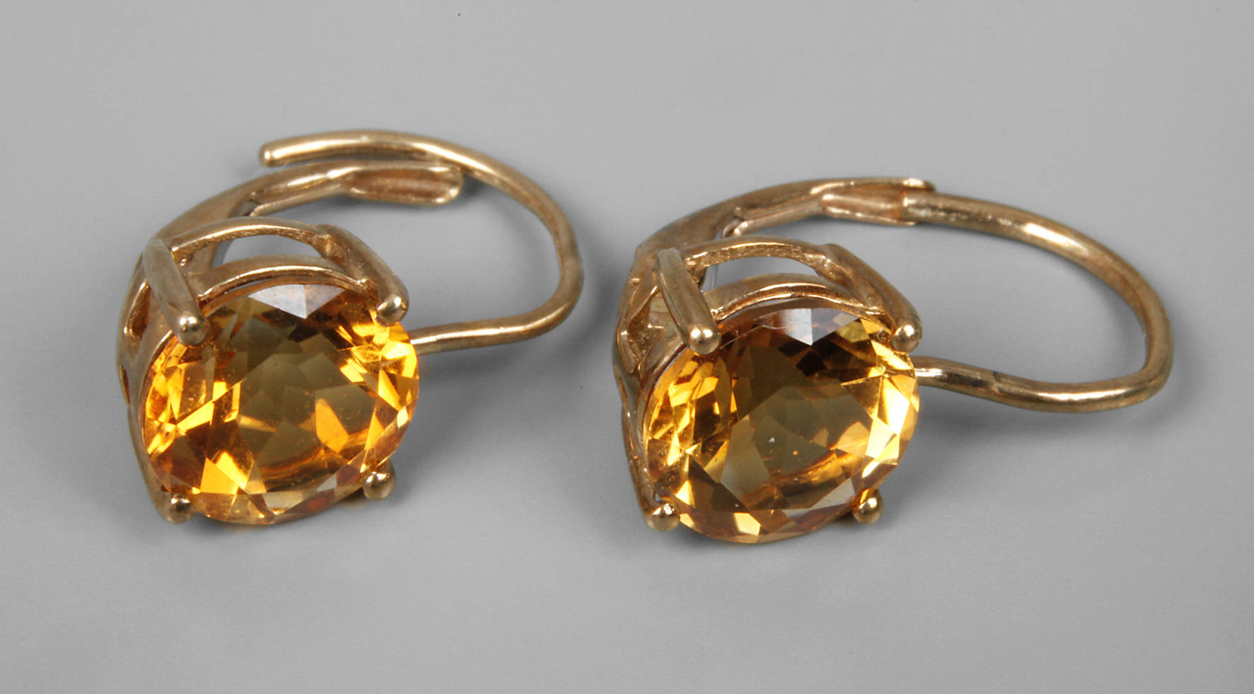 Paar Ohrringe mit Citrin