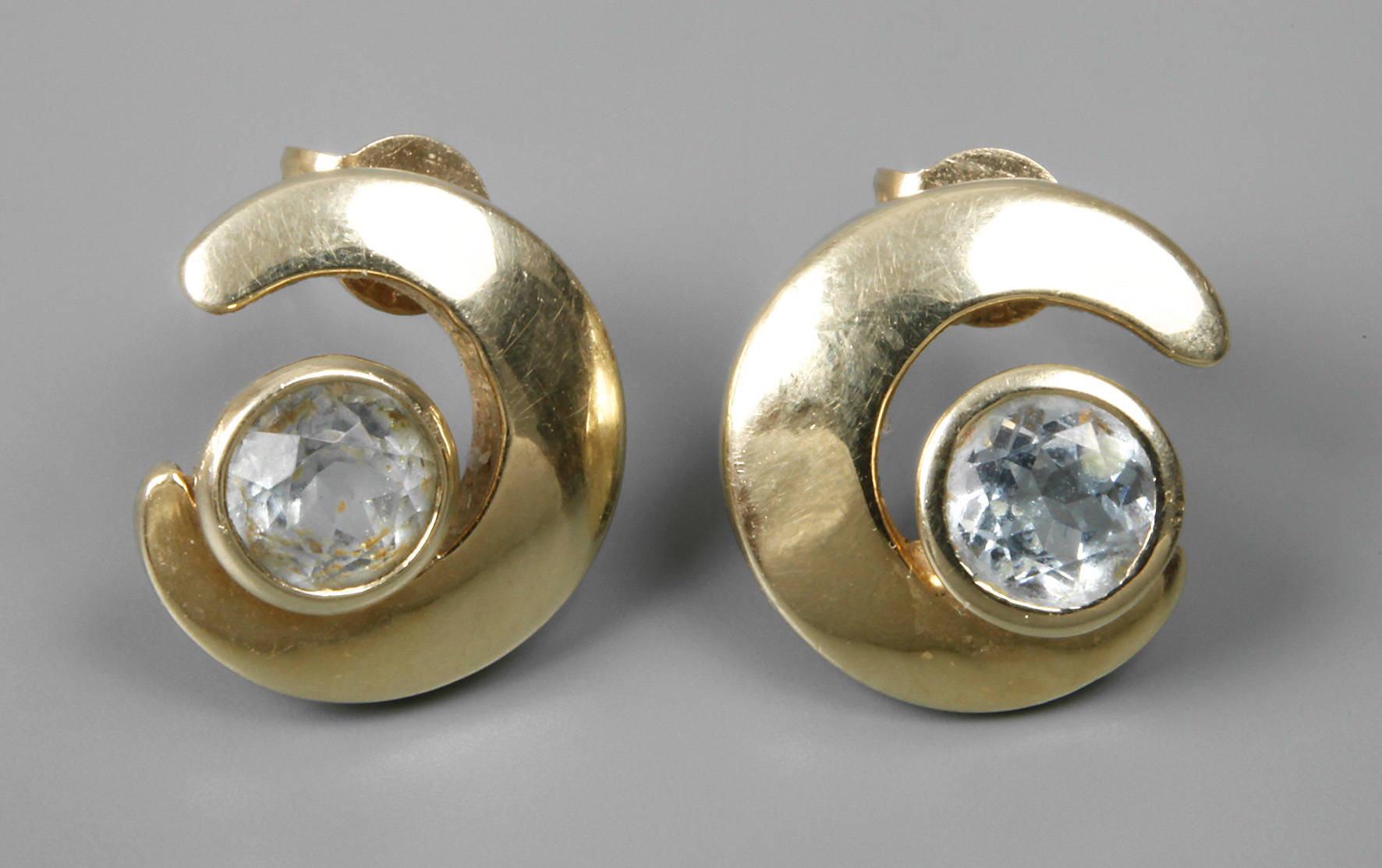 Paar Ohrstecker mit Blautopas