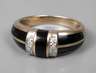 Damenring mit Onyx und Diamanten