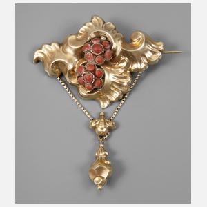 Biedermeierbrosche mit Korallen