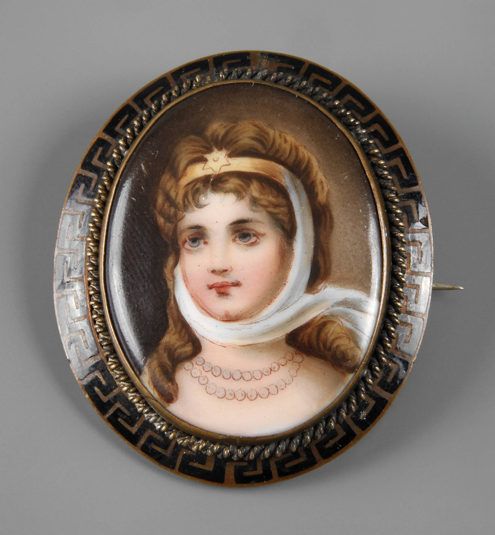 Brosche mit Portrait von Königin Luise
