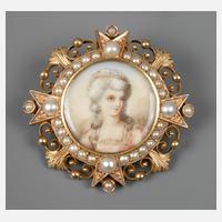 Feine Historismusbrosche mit Perlen111