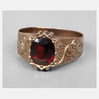 Goldring mit Granat111