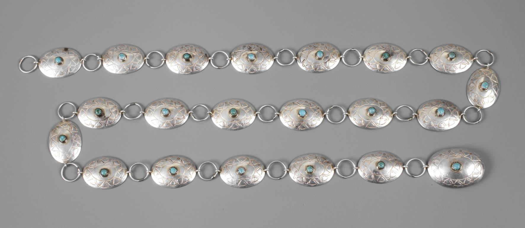 Silberkette mit Türkisbesatz