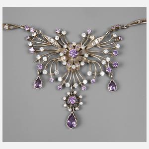 Collier mit Steinbesatz