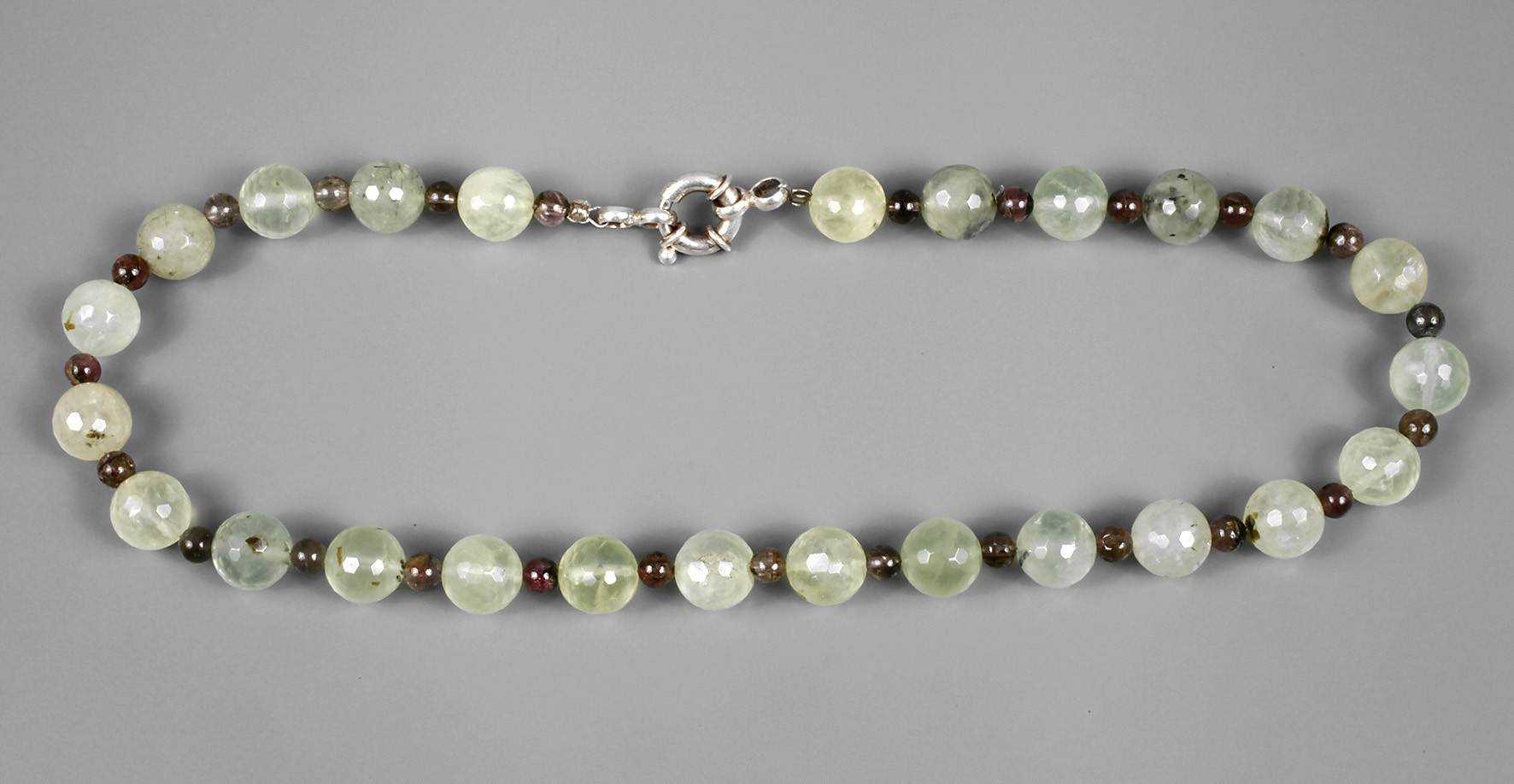 Kugelkette aus Prehnit und Rauchquarz