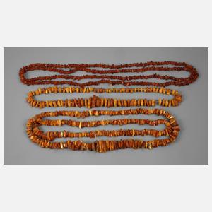 Drei Bernsteinketten