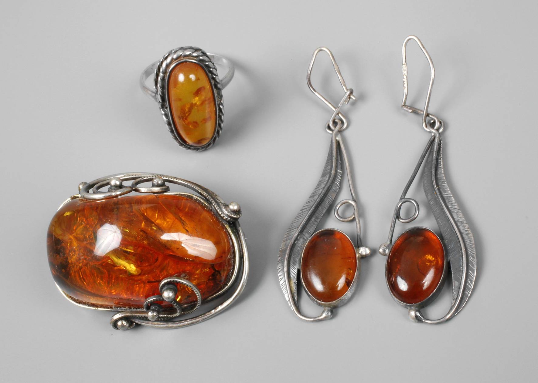 Konvolut Bernsteinschmuck