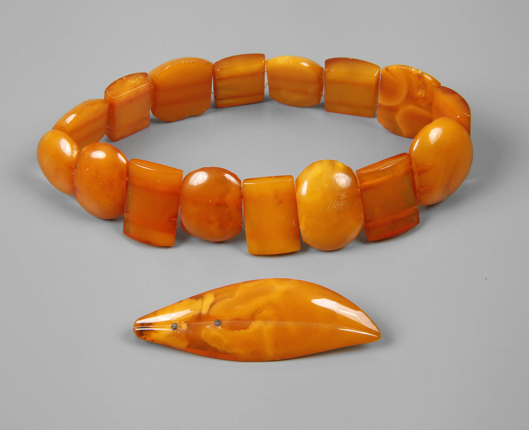 Zwei Teile Bernstein