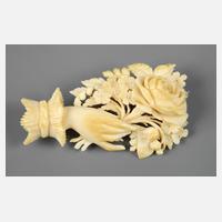 Feine Elfenbeinbrosche111