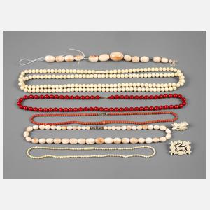 Konvolut Bein- und Korallenschmuck
