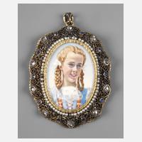Medaillonanhänger mit Saatperlen und Diamanten111