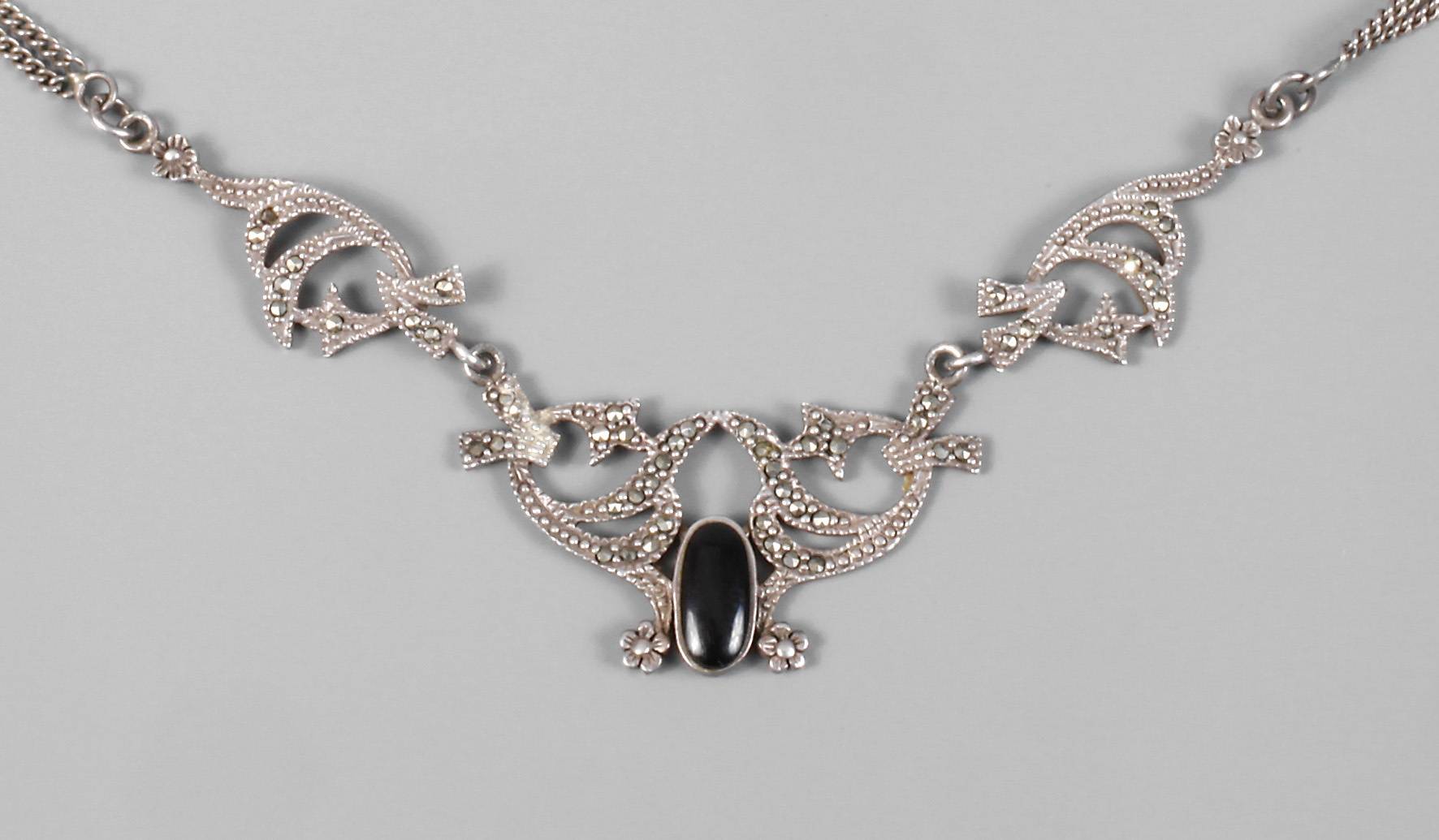 Collier mit Onyx und Markasiten
