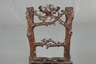 Geschnitzter Stuhl