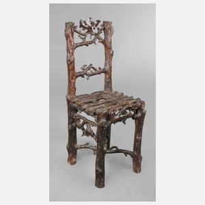 Geschnitzter Stuhl