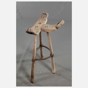 Paar alpenländische Barhocker