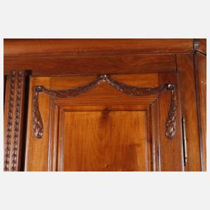 Klassizistischer Dielenschrank