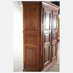 Klassizistischer Dielenschrank