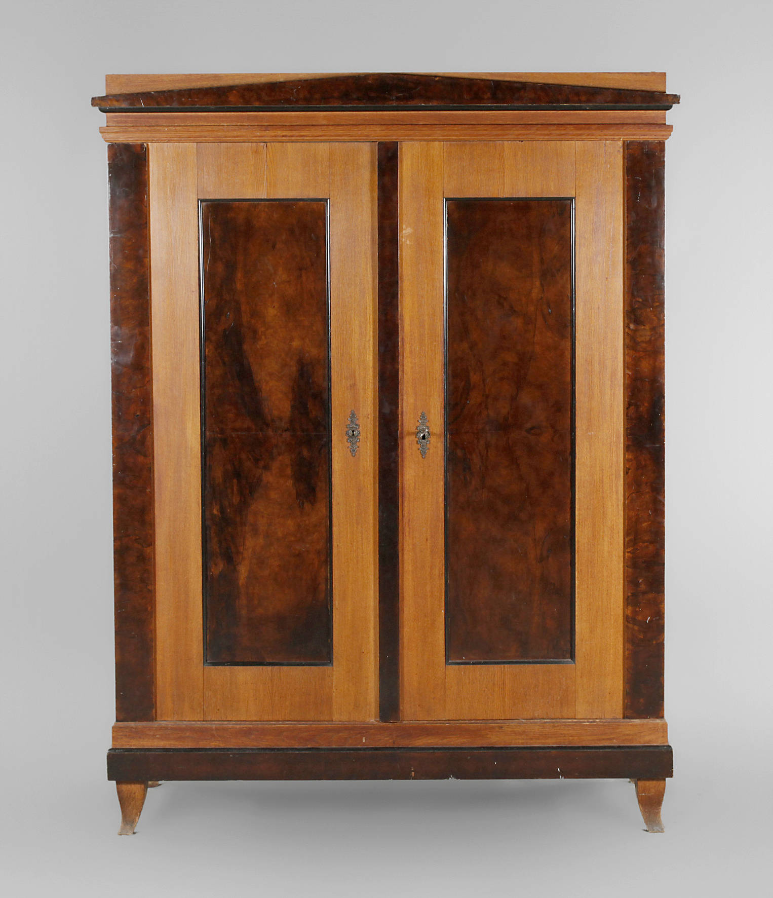 Kleiderschrank Biedermeier