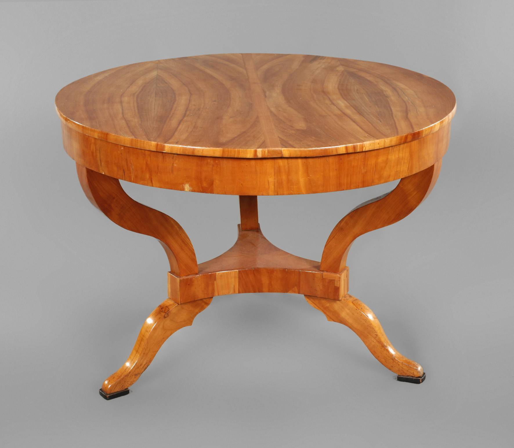 Biedermeier-Esstisch