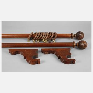 Zwei Gardinenstangen