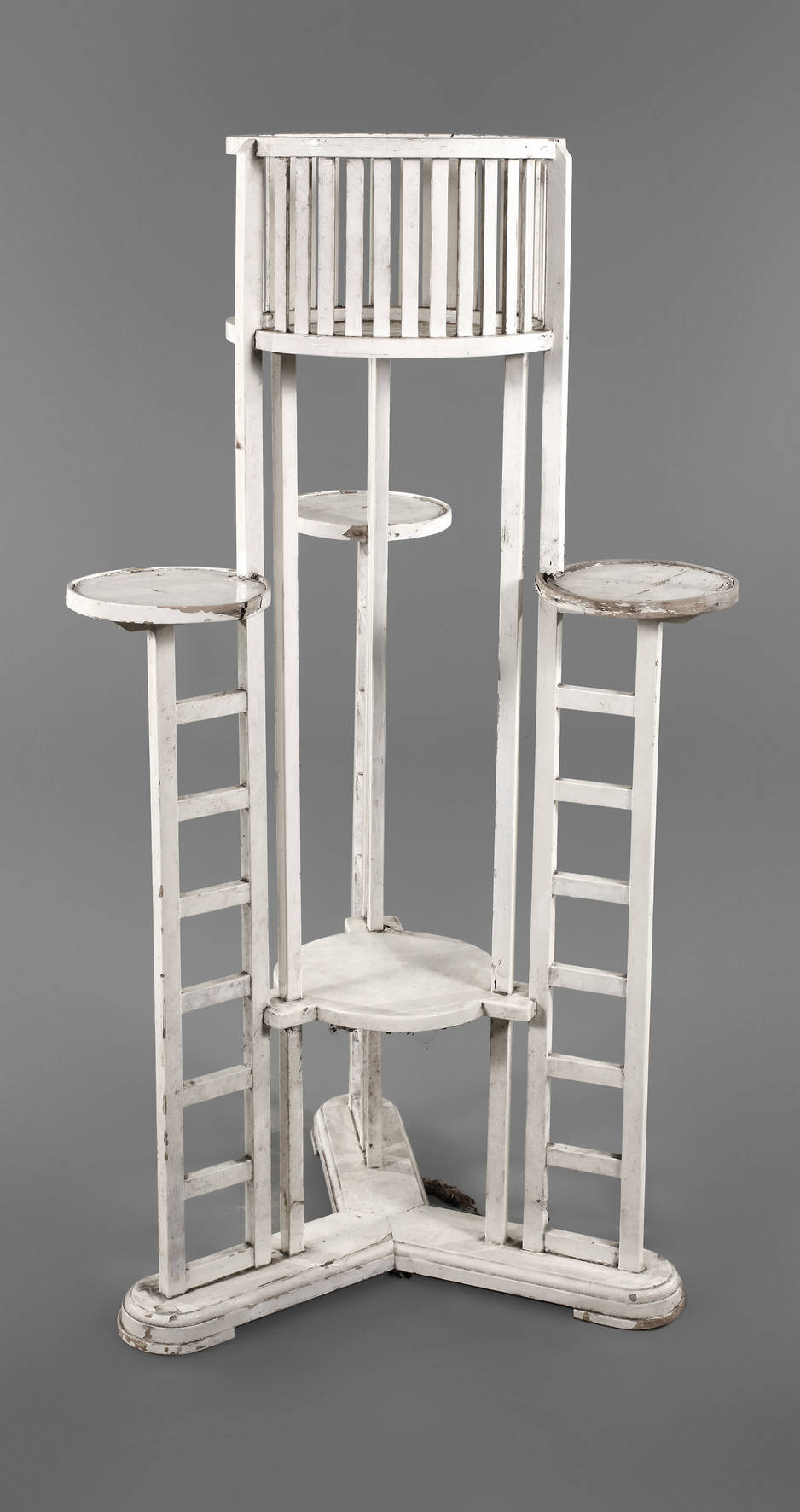 Blumenetagere Jugendstil