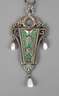Jugendstilanhänger mit Emaileinlagen