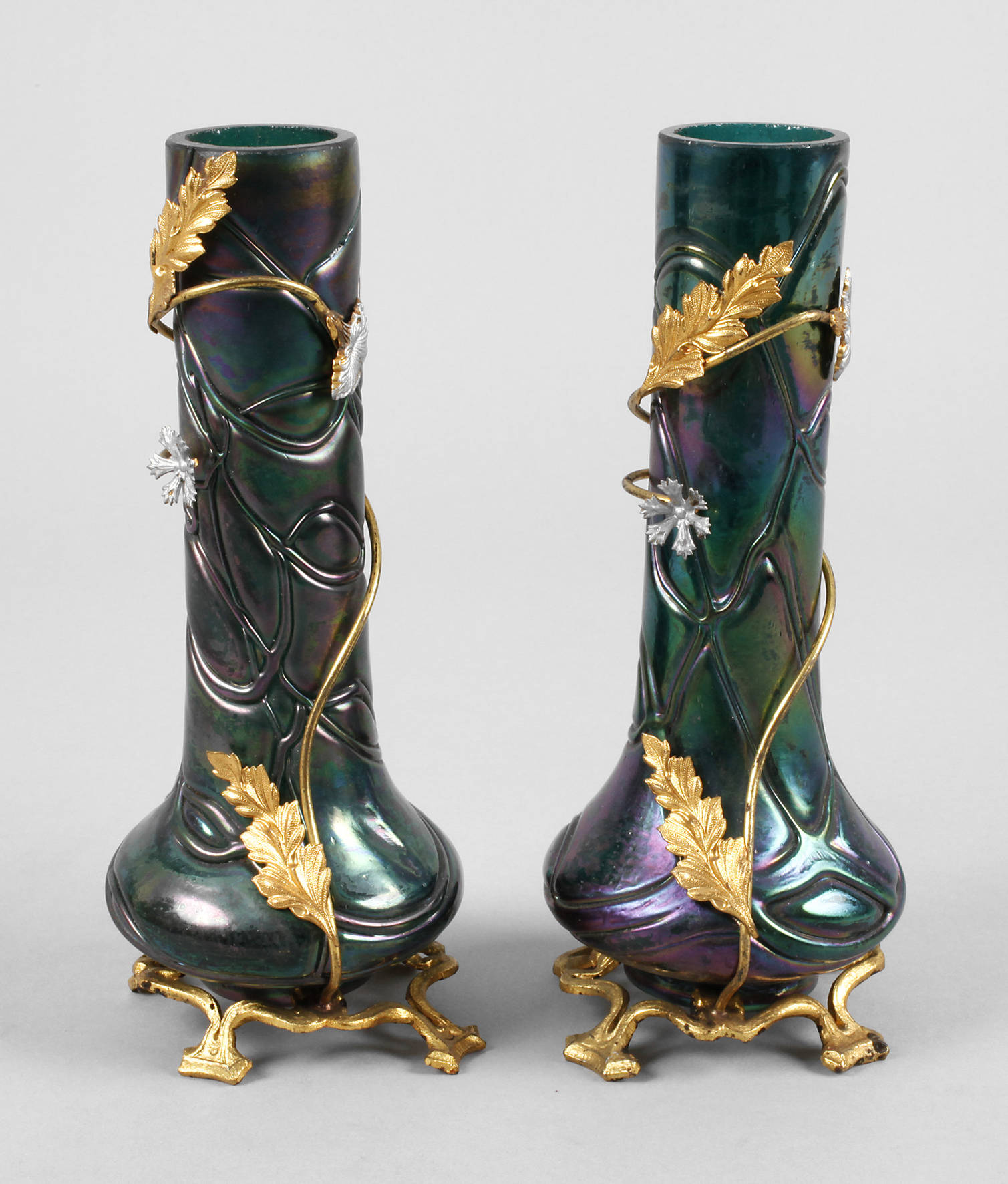 Kralik paar Jugendstilvasen mit Montierung