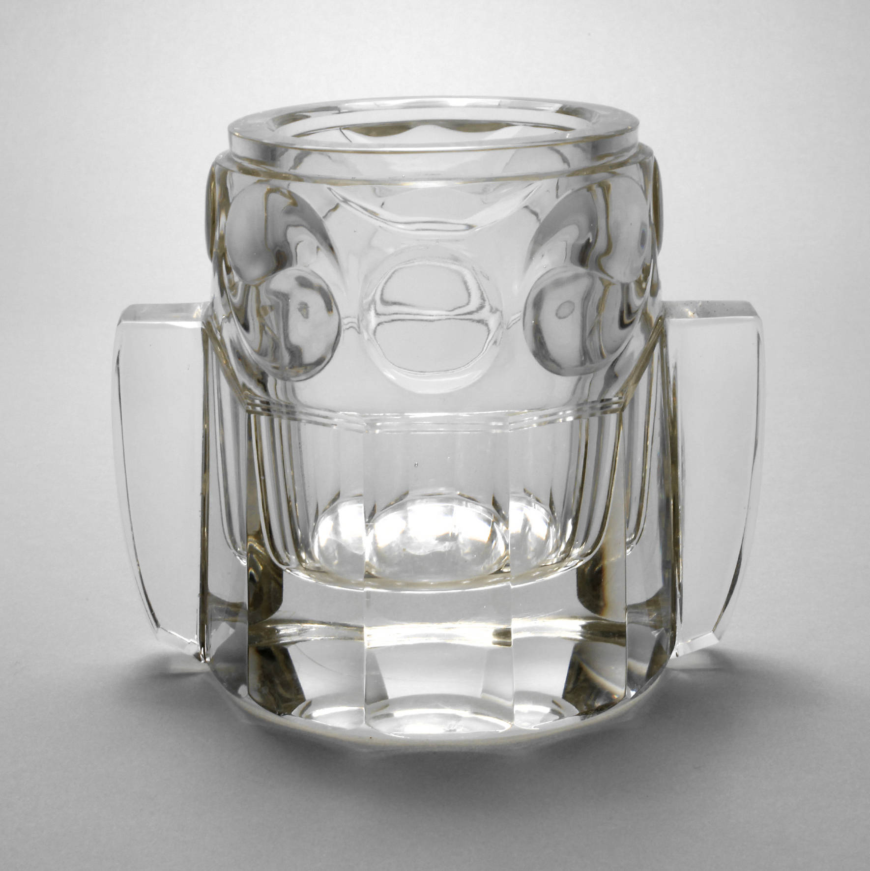 Massive Jugendstilvase