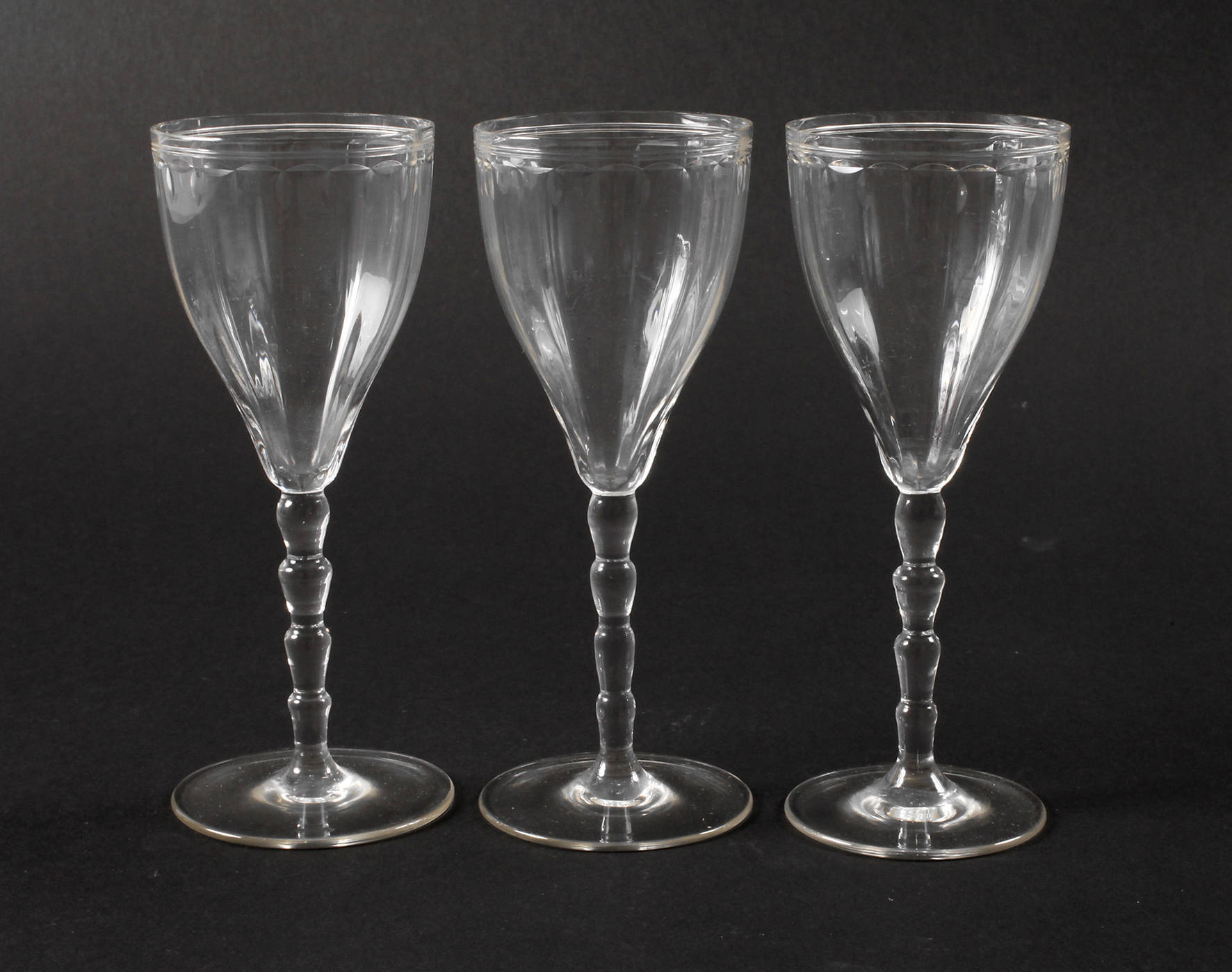 Drei Jugendstil-Weingläser