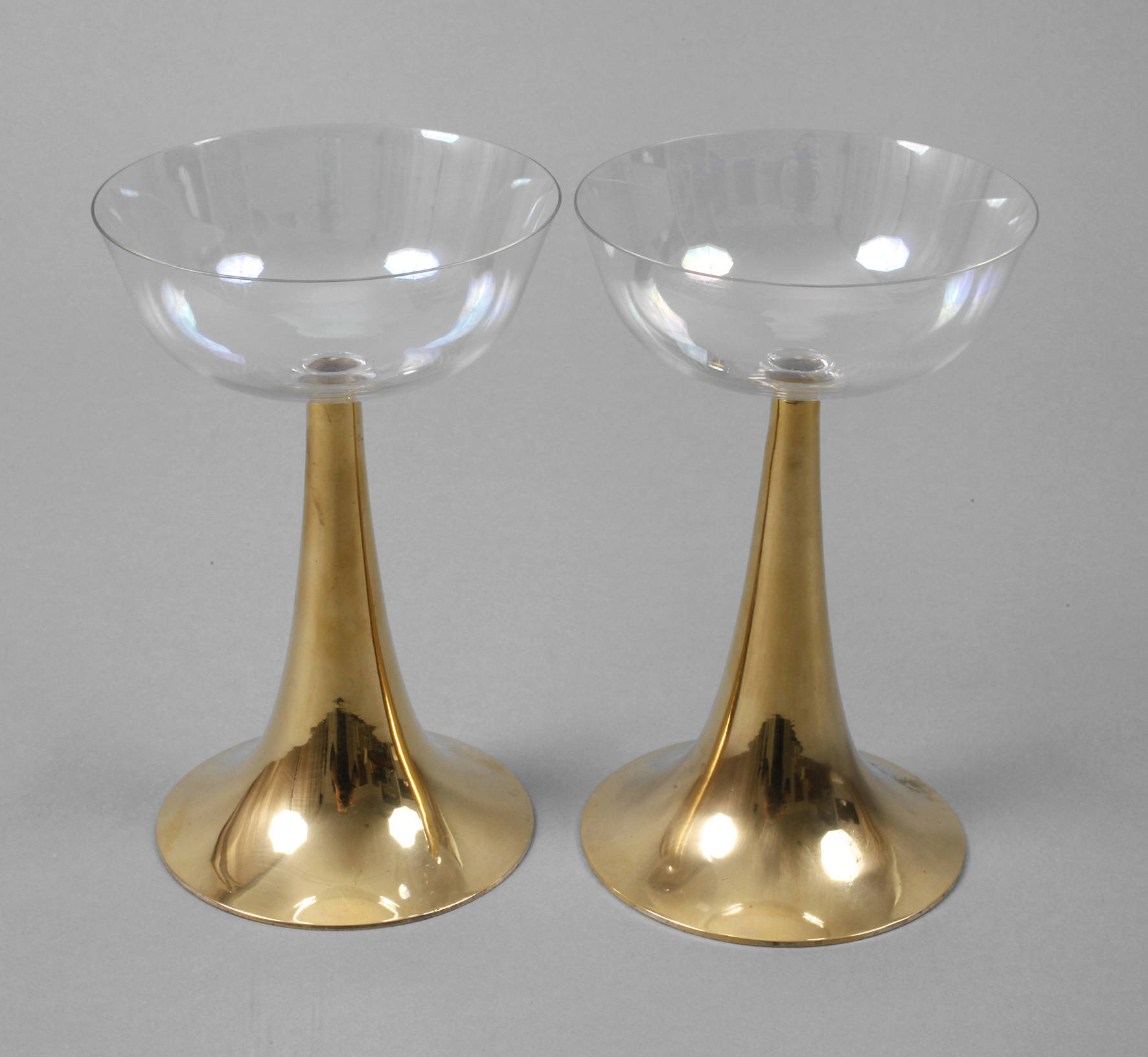 Paar elegante Sektschalen