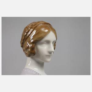 Heubach ”Schreitendes, junges Mädchen”