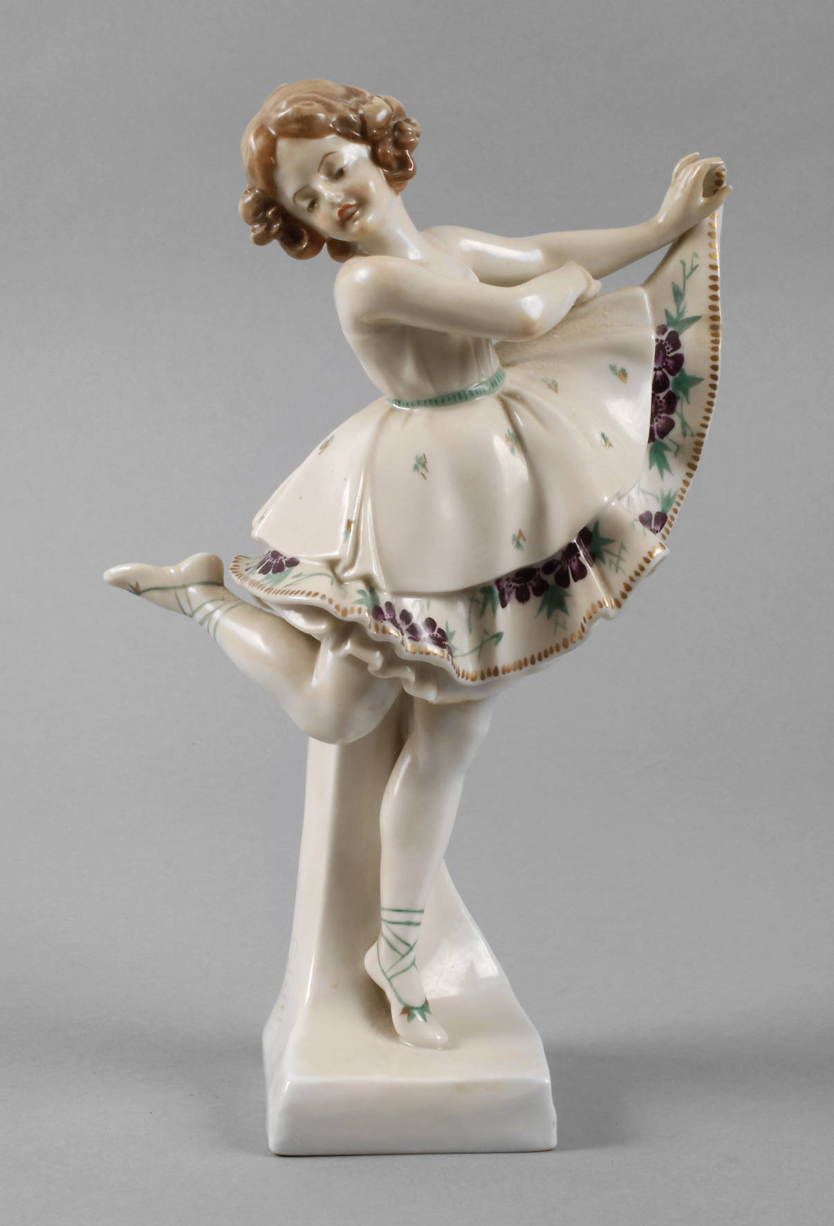 Schwarzburger Werkstätten ”Tanzendes Mädchen”