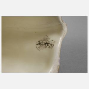 Goldscheider Wien stehendes Biedermeier Mädchen