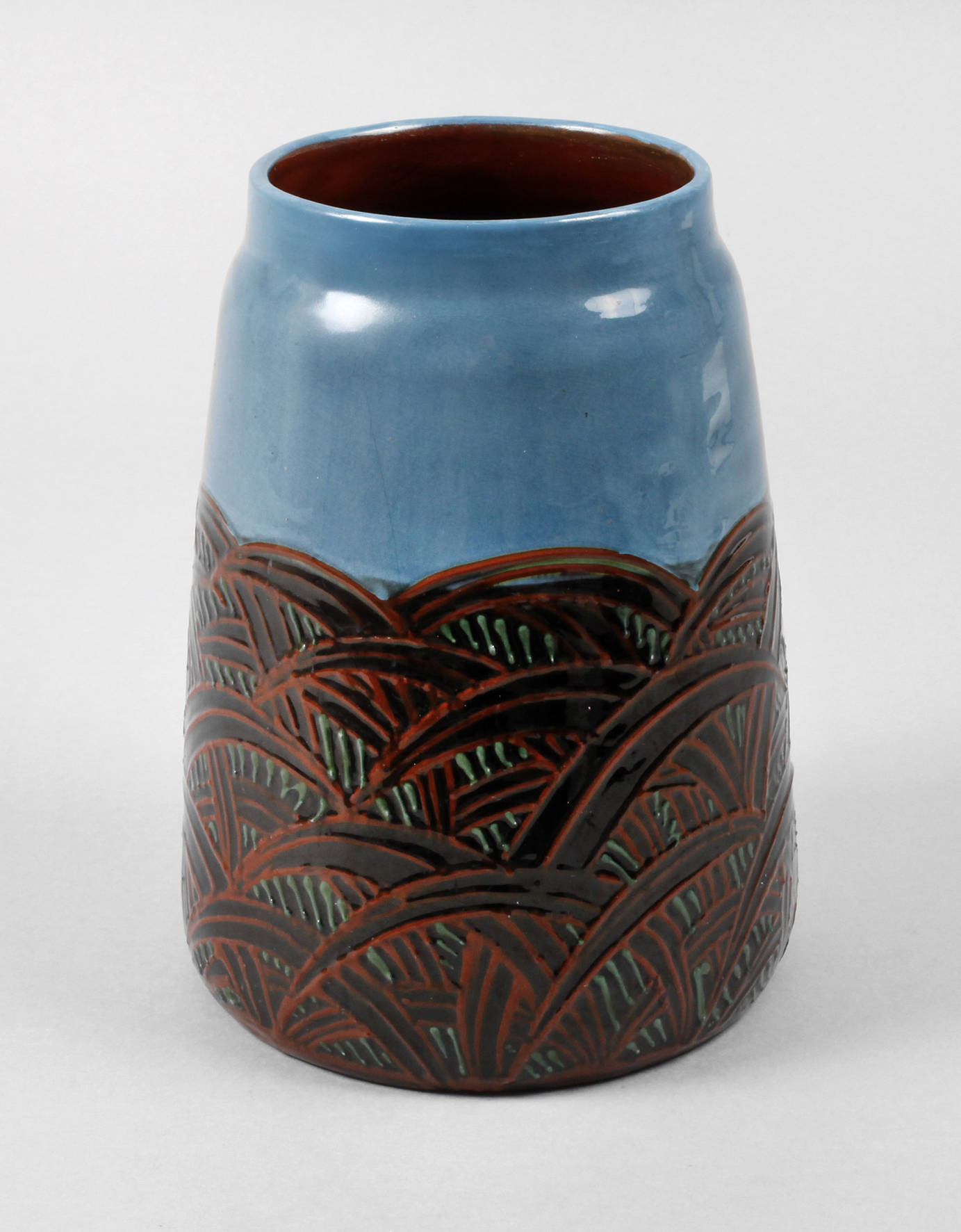 Max Laeuger Vase Schlickerdekor