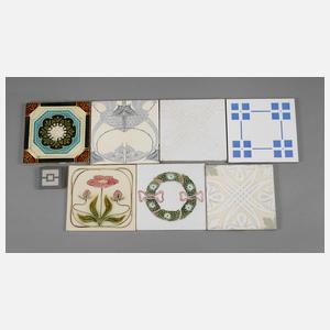 Acht verschiedene Jugendstilfliesen