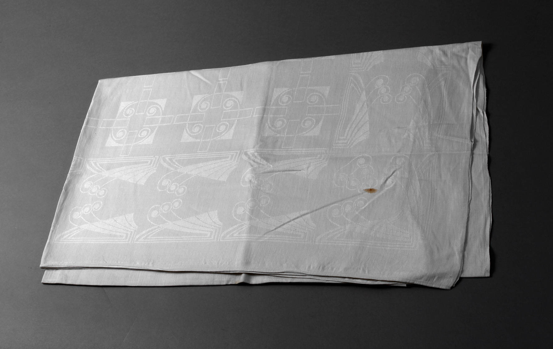 Tischtuch Peter Behrens, attr.