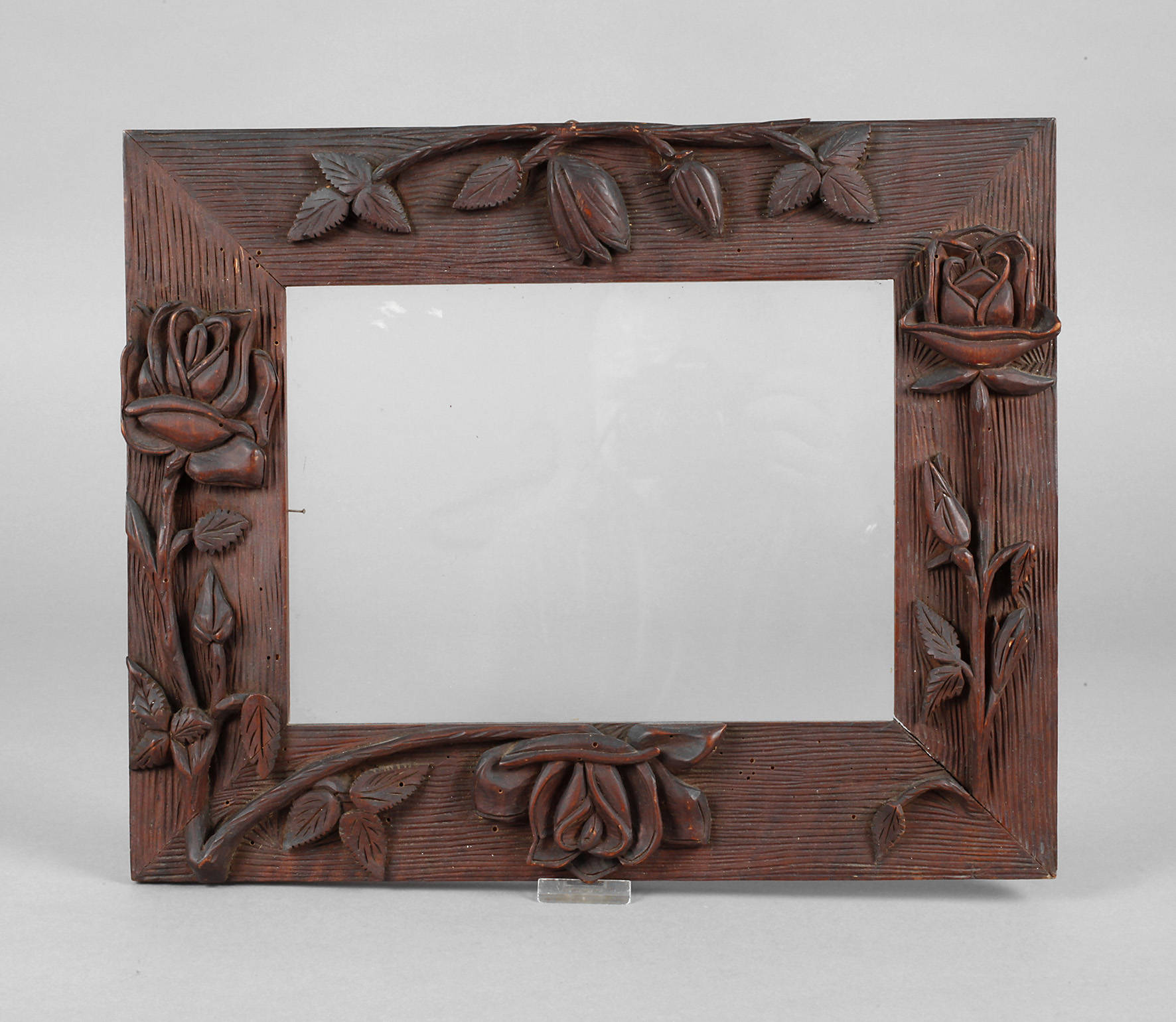 Geschnitzer Jugendstilrahmen mit Rosen