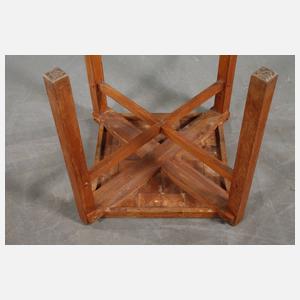 Konstruktivistisches Tischchen