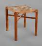 Konstruktivistisches Tischchen