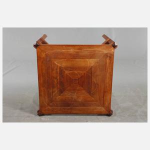 Konstruktivistischer Tisch