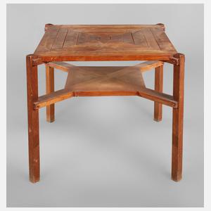 Konstruktivistischer Tisch