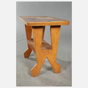 Kubistischer Beistelltisch