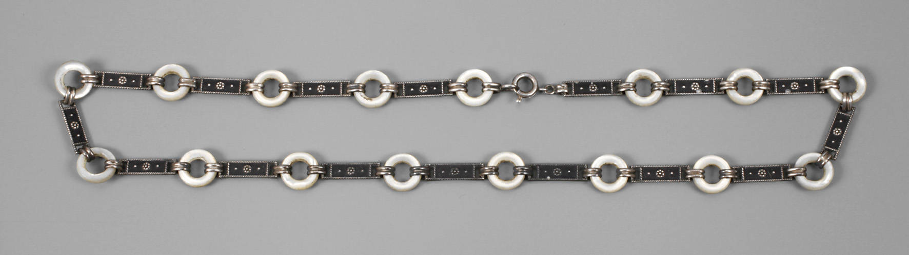 Art déco-Kette mit Perlmutter